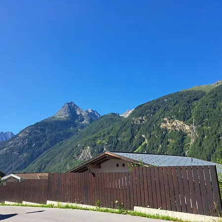 Holzknecht レンゲンフェルト