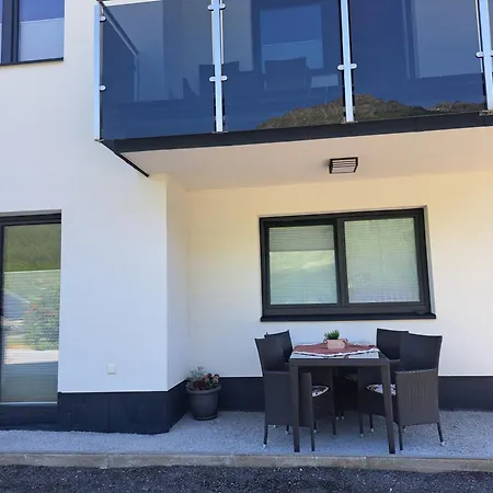 Holzknecht Apartment *